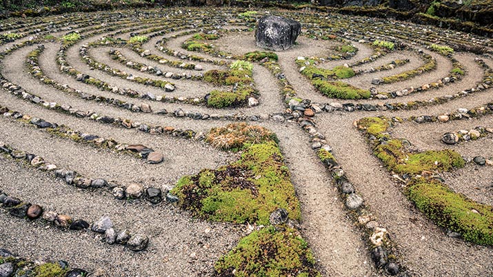 labyrinth-stones-dreamstime_l_70870021-web