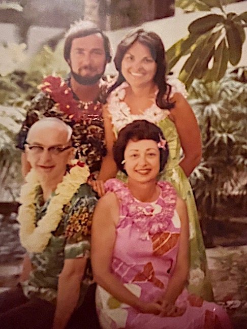 Mom-Dad-Bil-Me-Hawaii