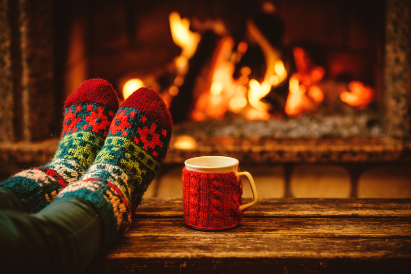 relax-winter-cozy-dreamstime_s_61267413