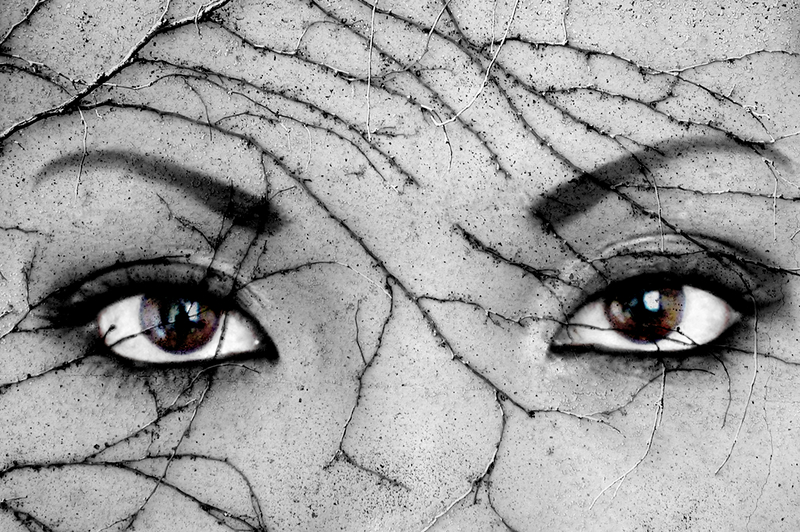 cracks-eyes-dreamstime_s_4991536
